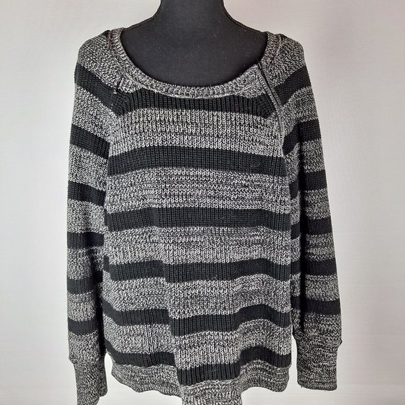 Victoria's Secret Black Striped Sweater Sz XL/TG - Picture 2 of 7